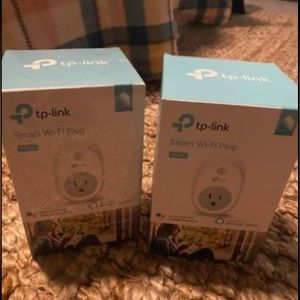 2 Tp-link Smart Wifi Plugs Hs-100